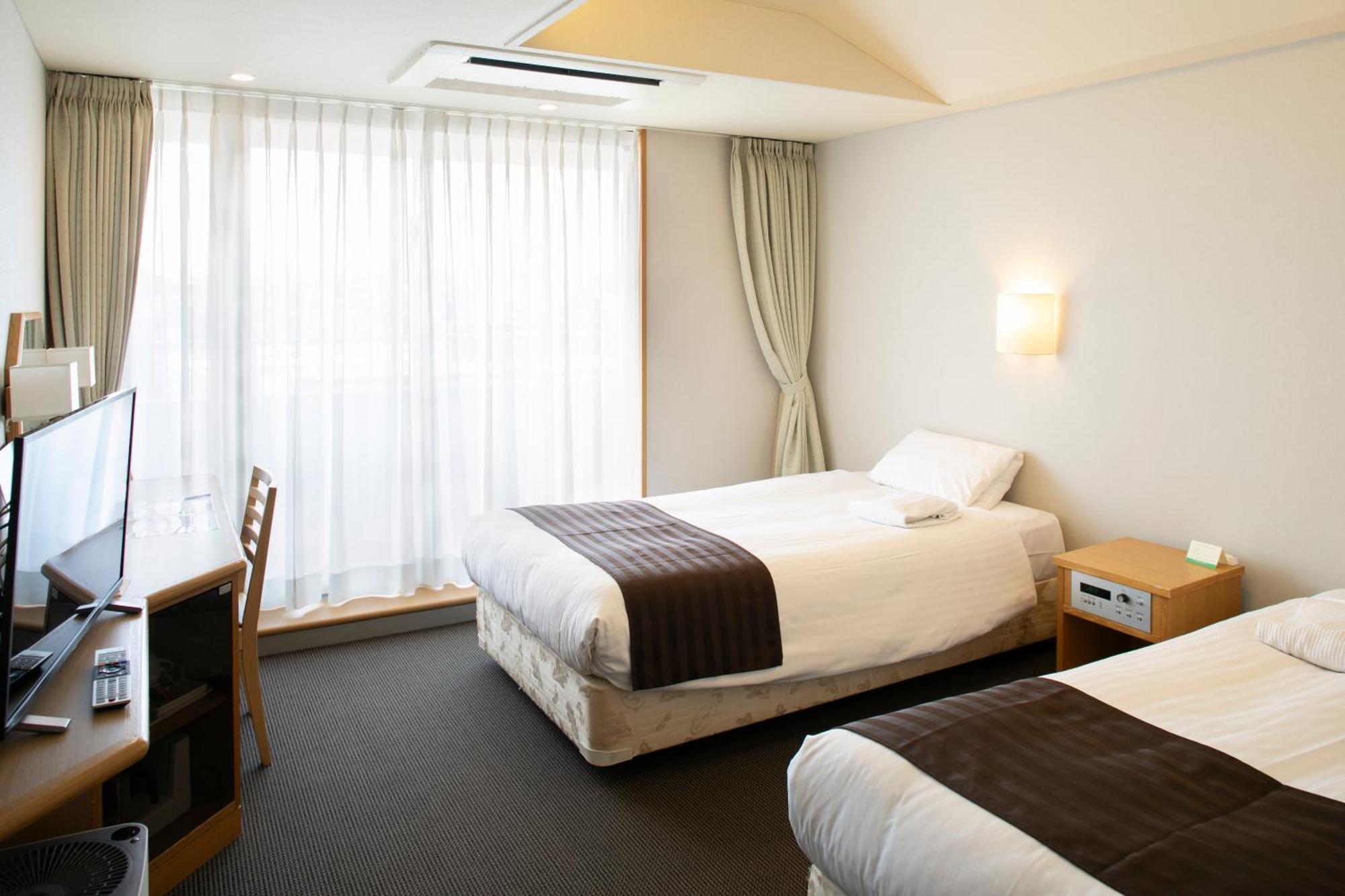 Hotel Plaza Annex Йокоте Экстерьер фото